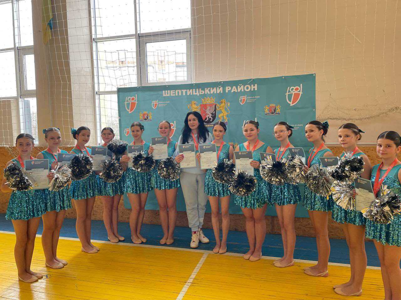 Перемога в районному етапі змагань з черлідингу Пліч-о-пліч Всеукраїнські шкільні ліги